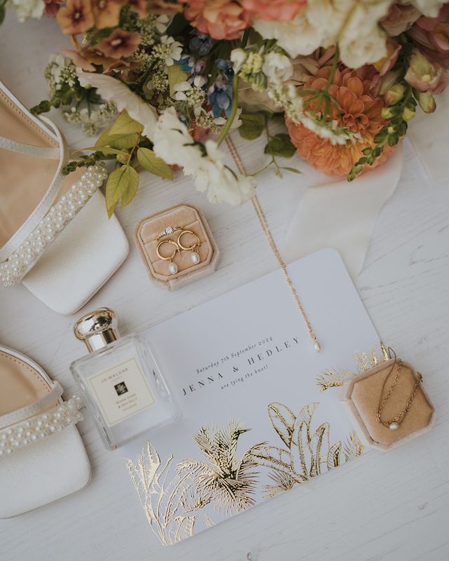 The Best Autumn Wedding Perfume for Brides