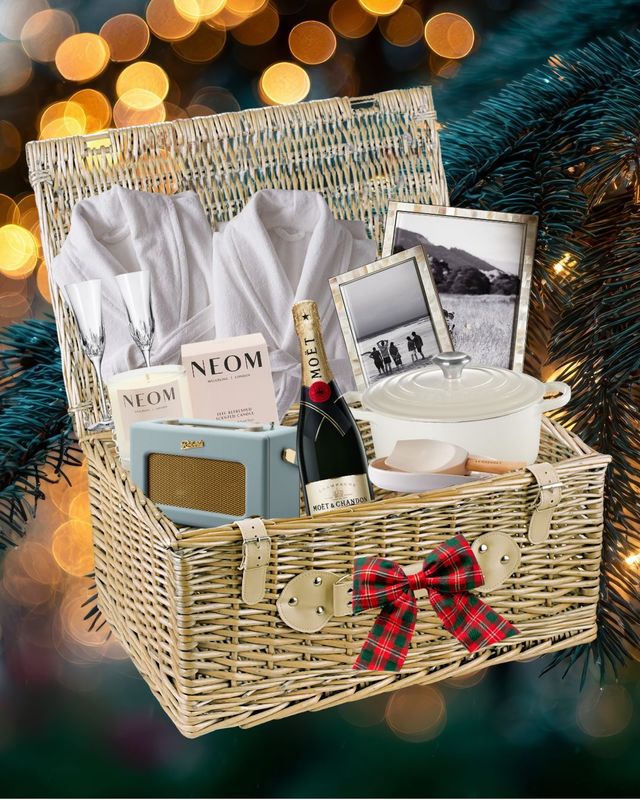 Rock My Christmas Advent Day 7: The countdown to Christmas has officially begun with our virtual advent calendar and 12 days of Rock My Christmas competitions. On day 7 of advent, Win the Ultimate Wedding Gift Bundle Worth Over £1,000 with The Wedding Shop