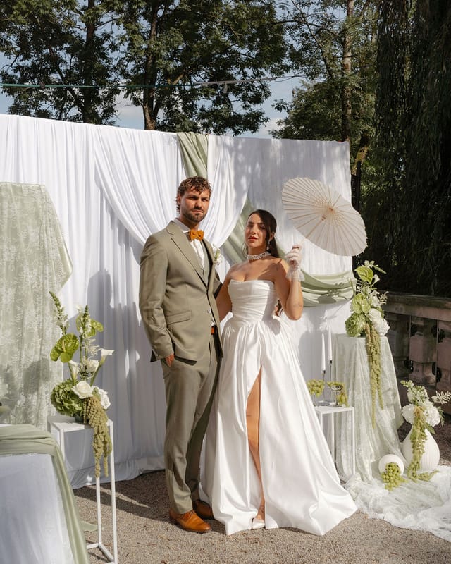 Old World Romance, Reimagined: A Modern Editorial Shoot at Wasserschloss Taufkirchen