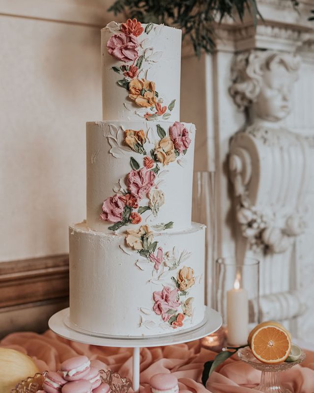 retro iced-wedding-cakes