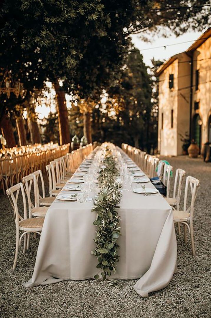 tuscany-wedding-tables-Amy-Bluestar-Photography