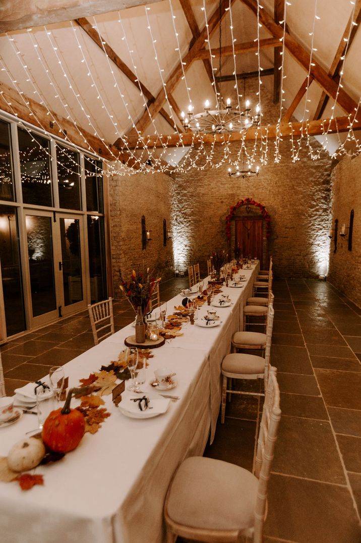 Autumnal wedding tablescape and decor 