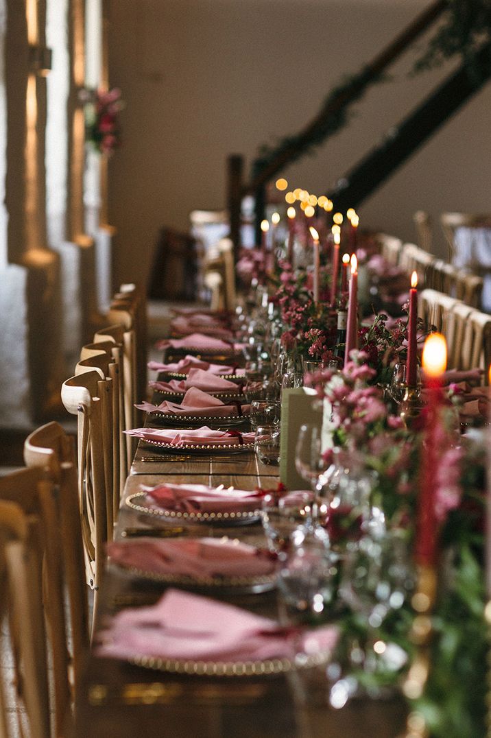 Trelowarren wedding with a pink and red theme for the table decorations with gold accents 