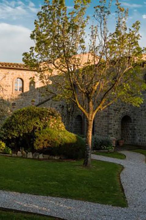 Wedding venue in Italy - La Corte dei Papi - hotel building and grounds - Marco Mugnai Photography