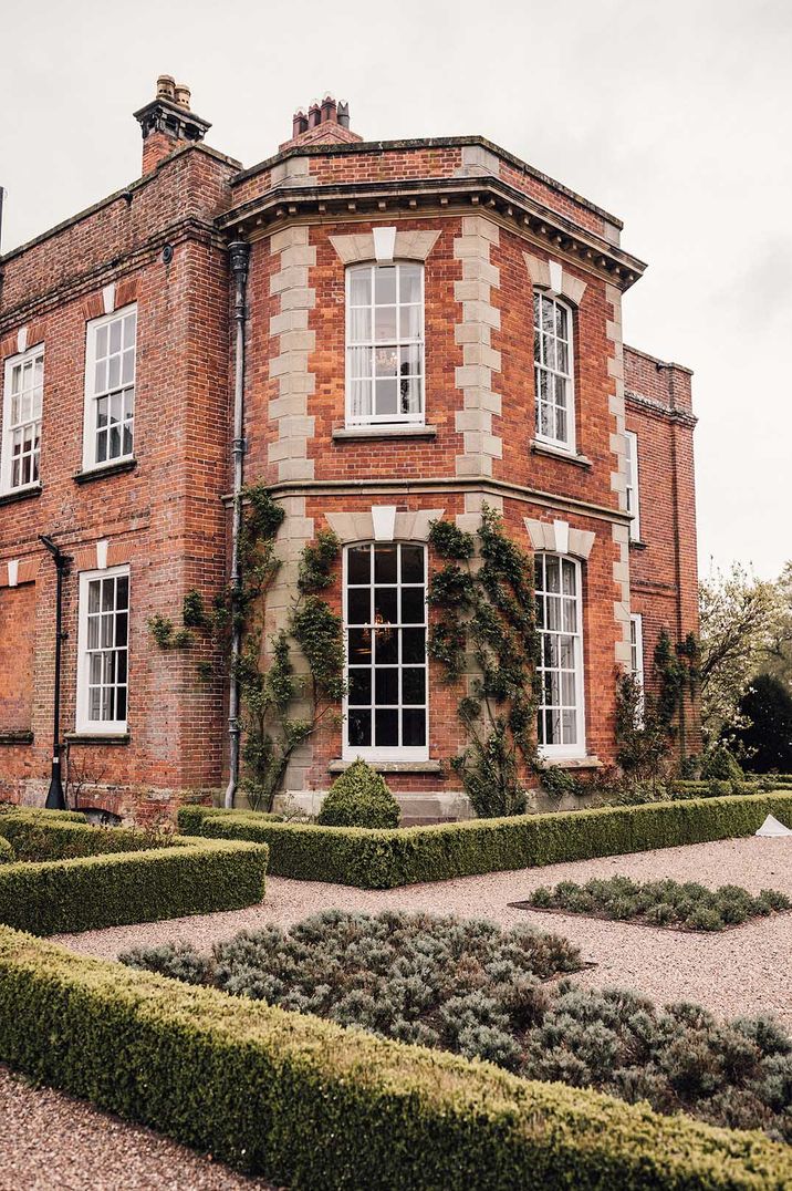 Iscoyd Park wedding venue in Cheshire in the West Midlands 