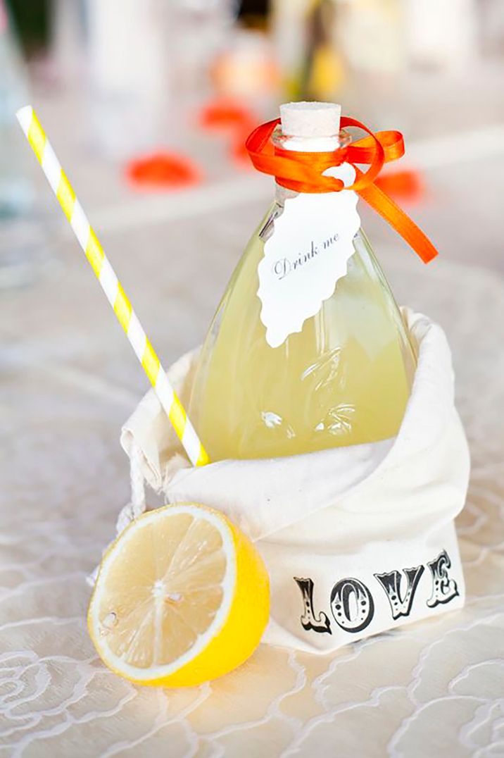 Lemon-flavoured drink by Cecelina Tornberg Photography 