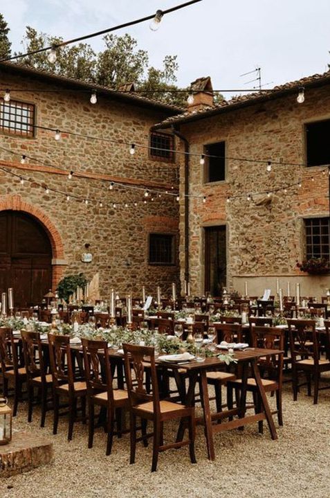 Villa-Barberino-Tuscany-Quattro-Studio-alfresco-dining