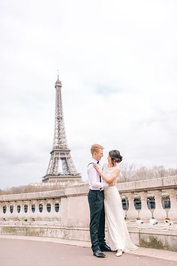 eiffel-tower-paris-wedding-picture-Sarah-Jane-Ethan-Photography