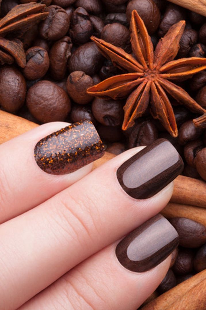 brown-wedding-nails-with-glitter-nail-accent