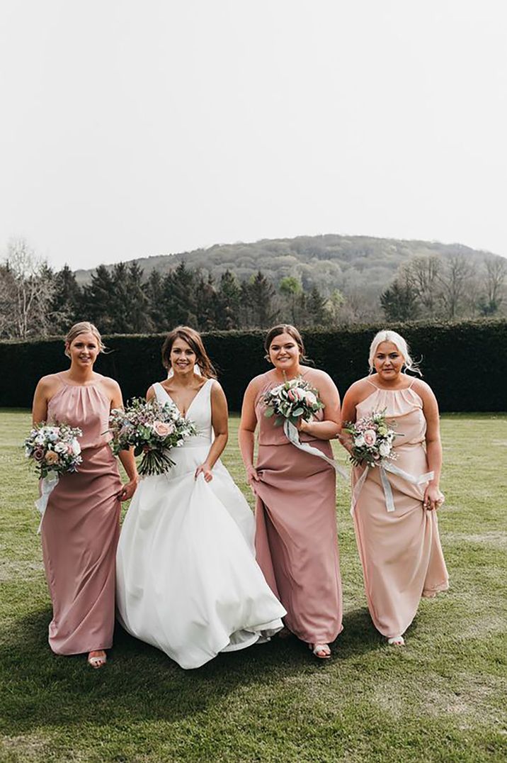 bridal-party-in-blush-pink-bridesmaid-dresses