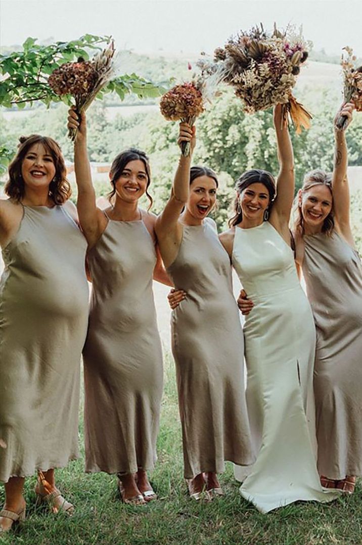 bridal-party-in-champagne-bridesmaid-dresses