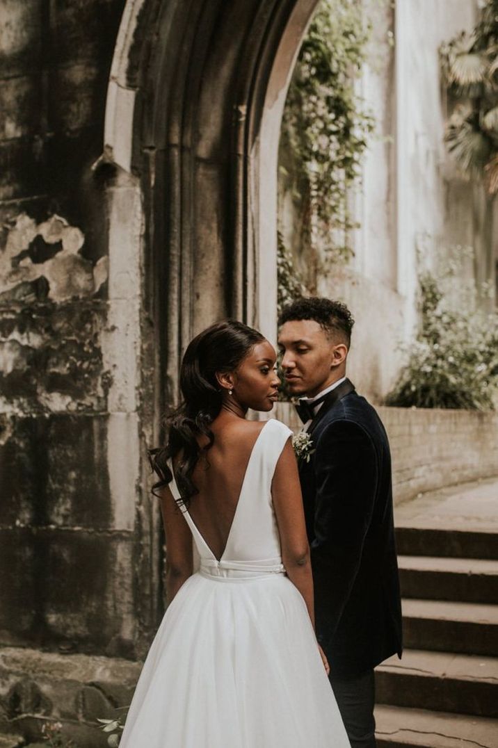 bride-with-front-hair-pieces-pinned-back