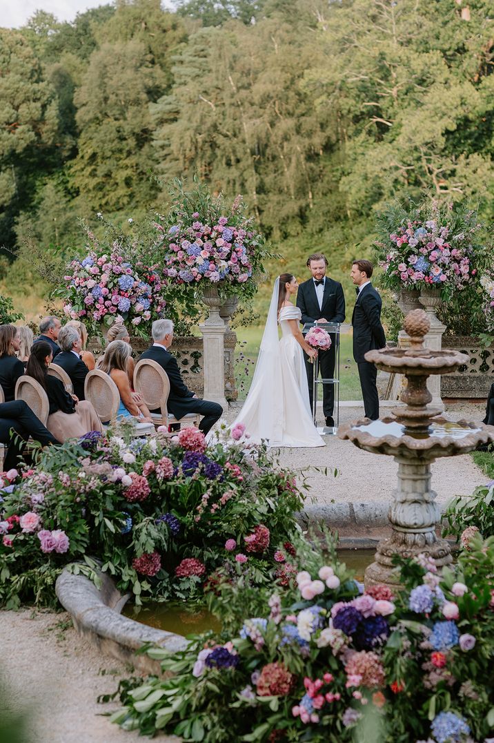 lake-como-wedding-ceremony-with-purple-flowers