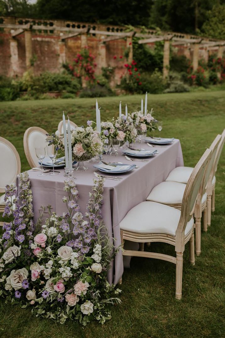 lilac wedding theme and table decor for outdoor wedding 