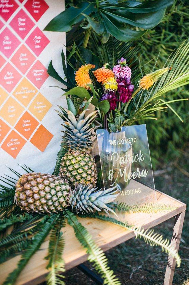 Acrylic Wedding Welcome Sign | Wedding Decor | Tropical Themed Wedding in Costa Brava at Masia Ribas With Planning &amp; Styling by Detallerie And Images from Diez &amp; Bordons