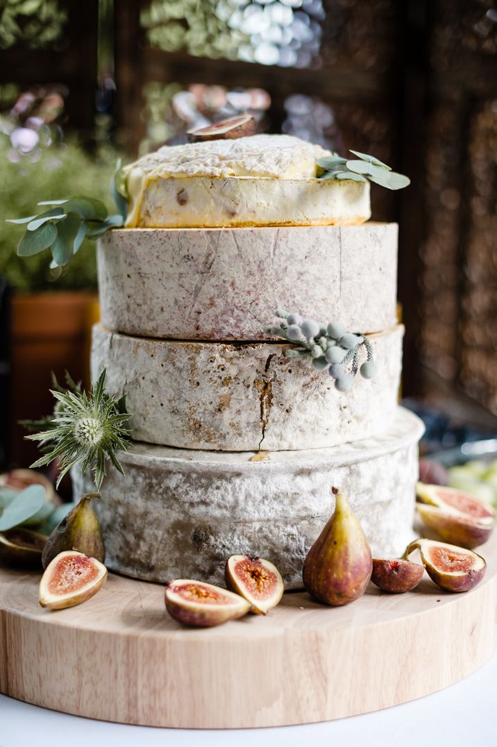 Wedding Cheese Tower // How To Create The Perfect Wedding Cheese Tower // Image By Ann Kathrin Koch