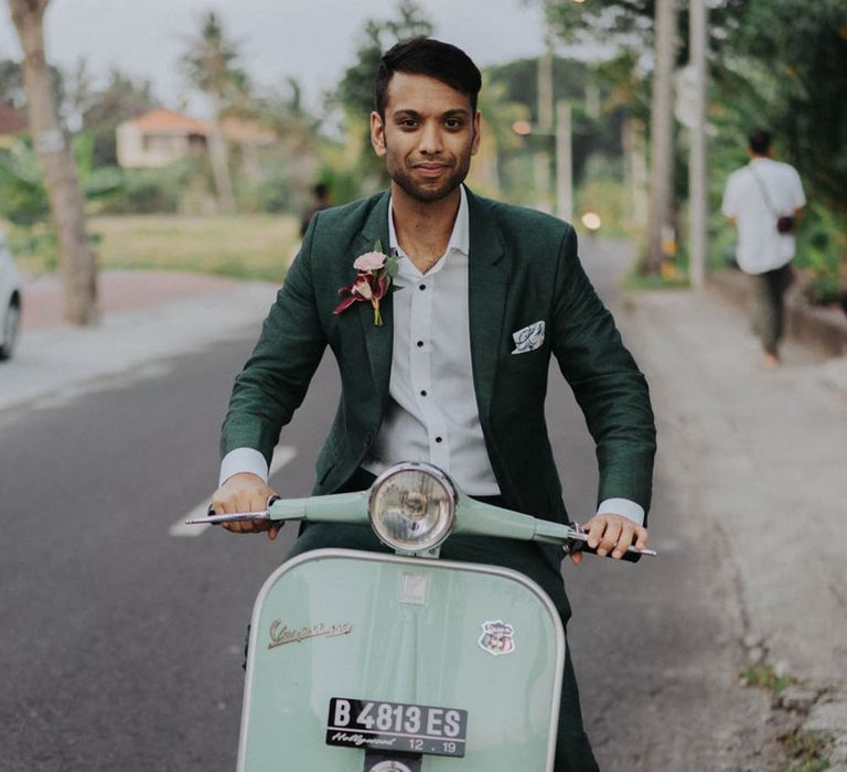 baby blue vespa for wedding transport 