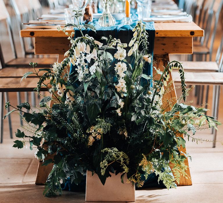 White and green wildflower wedding flower decoration 