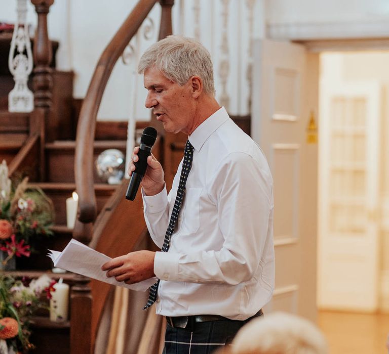 Father of the bride wedding speech during the wedding breakfast meal