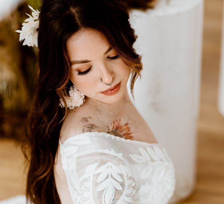 matching dried flower hair accessory and earrings 