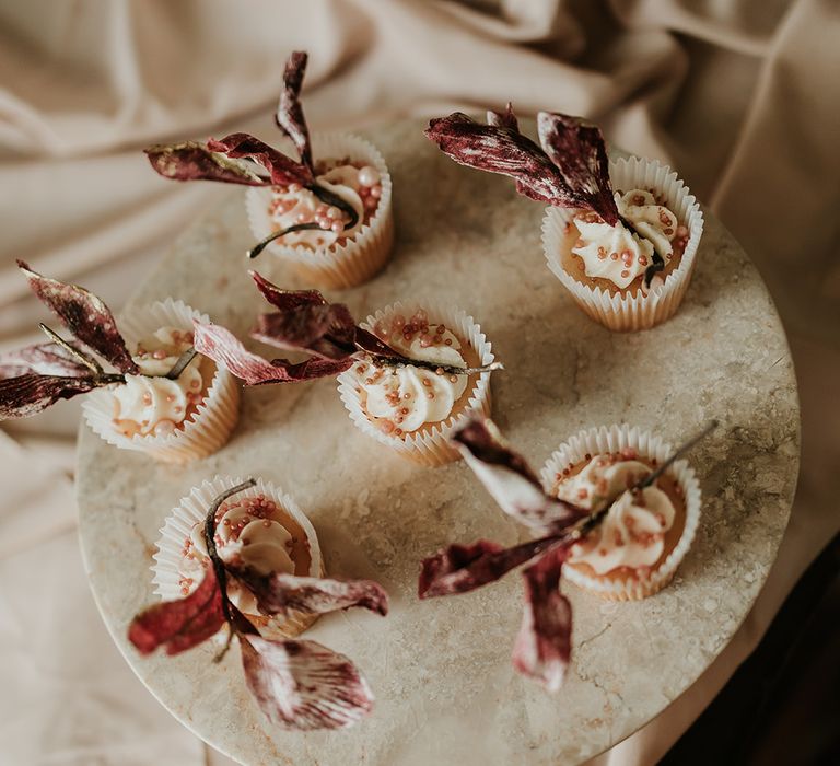 Wedding cupcakes for luxe wedding 