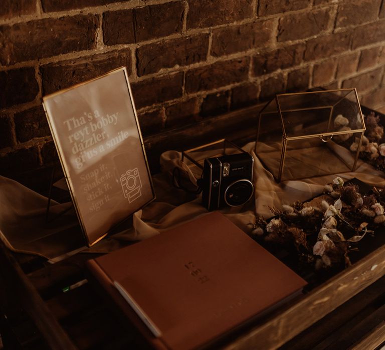 Vintage camera for the wedding guest book with a mini sign 