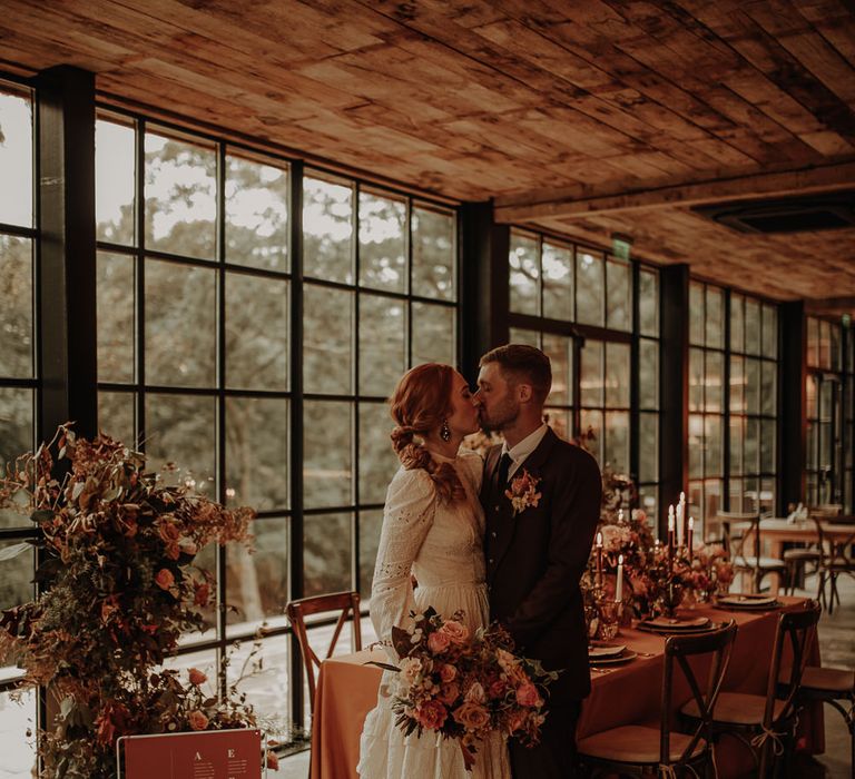 Intimate autumn wedding at The Hidden River Cabin 