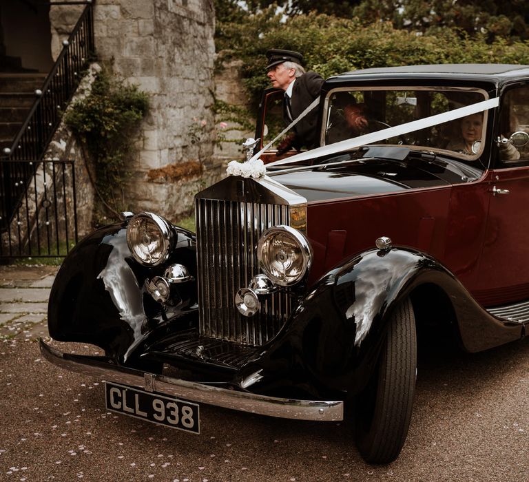 Vintage wedding car for micro wedding 