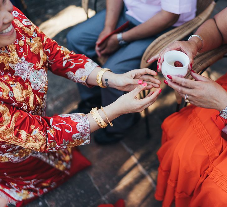 Traditional Chinese tea ceremony for wedding in Menorca