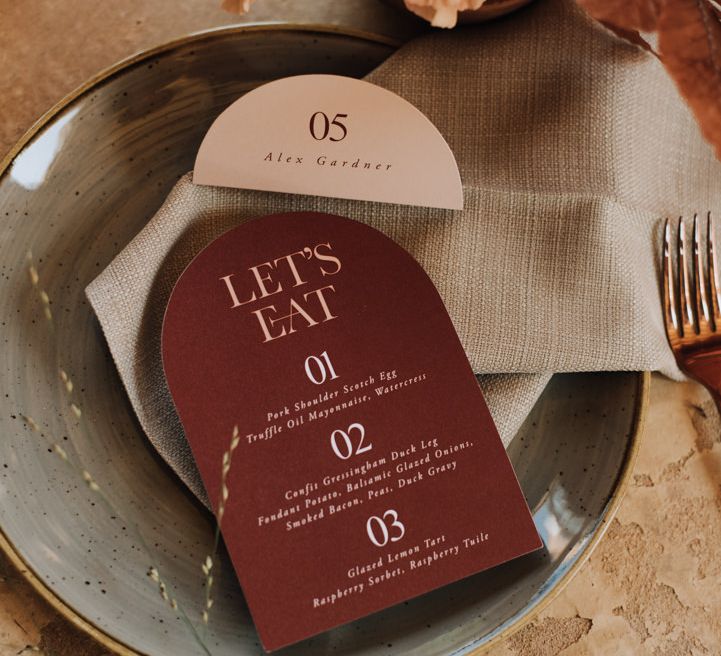 Mordern luxe wedding place settings with autumnal colours