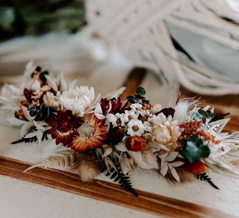 Autumnal wedding with a dried flower crown for the bride 