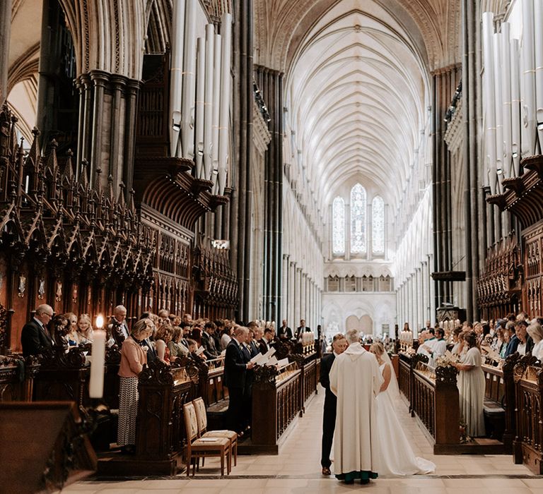 Grand and luxury Salisbury Cathedral wedding 