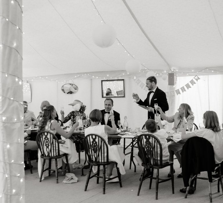 Black & white image of wedding party 