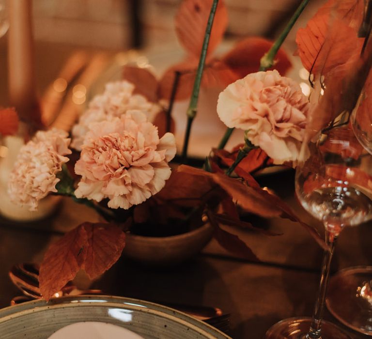 Pink flower tablescape details