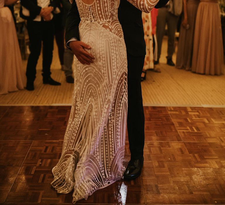 Bride and groom first dance by Laura Dean Photography 