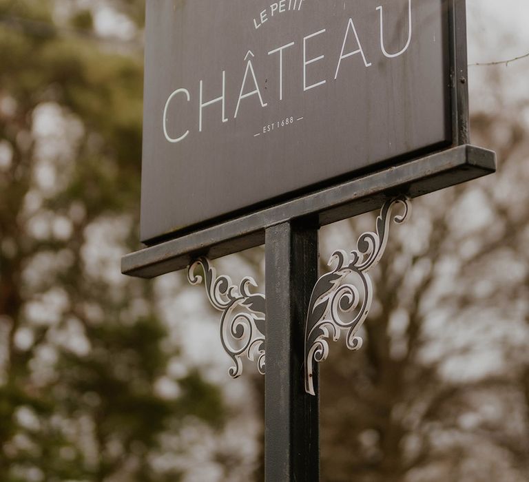 Le Petit Chateau signage 