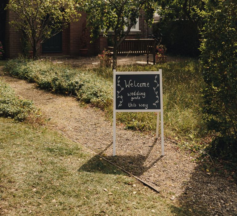 DIY Chalkboard wedding sign 