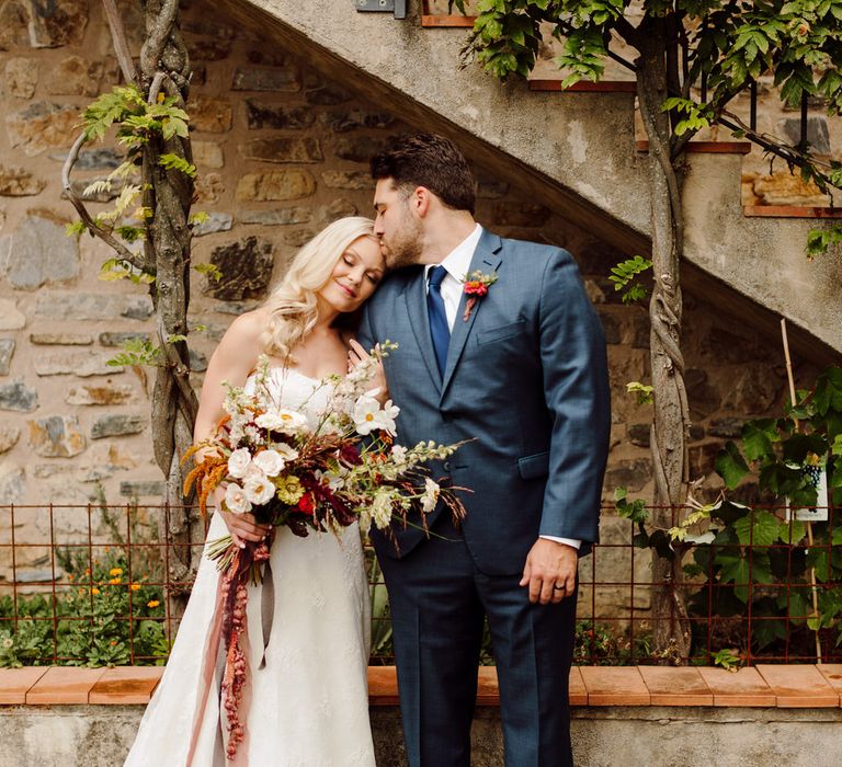 Bride and groom elope in Italy at Podere Conti