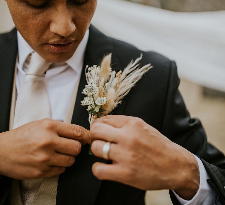 dried flower groom buttonhole 