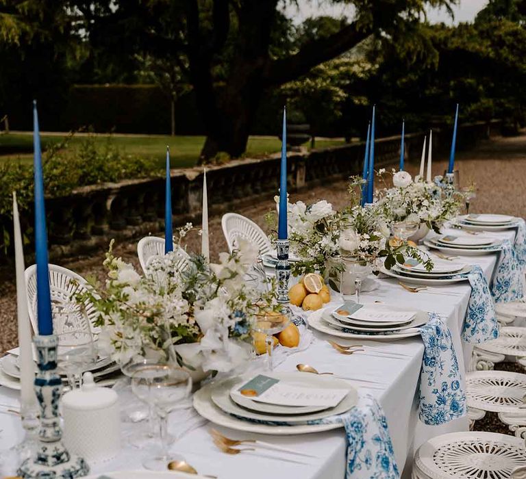 blue, white and lemon wedding table decorations of Italian inspired wedding