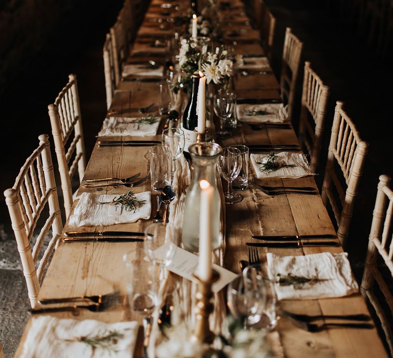 Herefordshire wedding at Lyde Court with rustic and minimalist wedding tablescape 