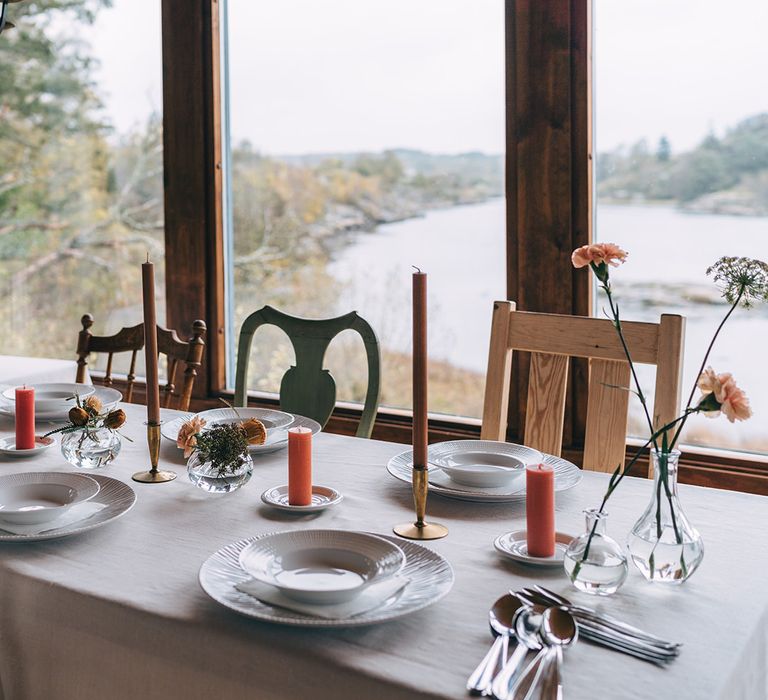 This micro wedding looked over the beautiful Swedish lakes