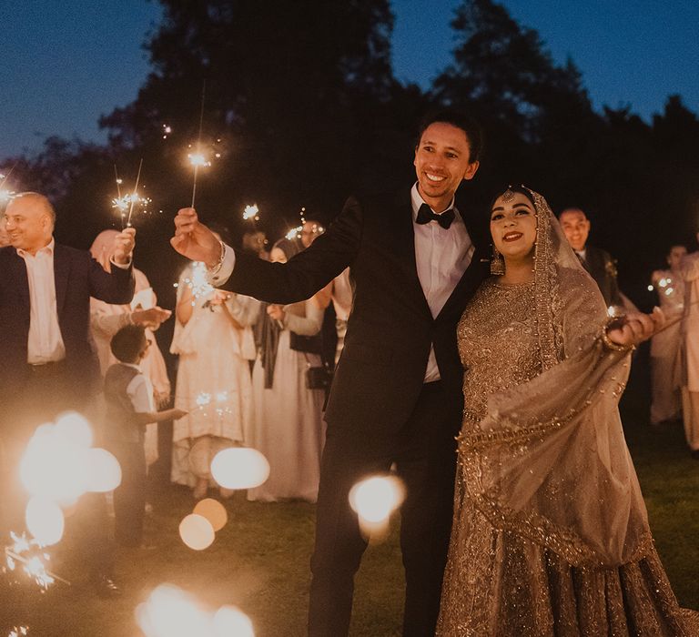 Bride and groom sparkler photography by Phoebe Jane Photography 