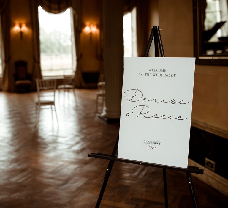 Wedding welcome sign with script font 