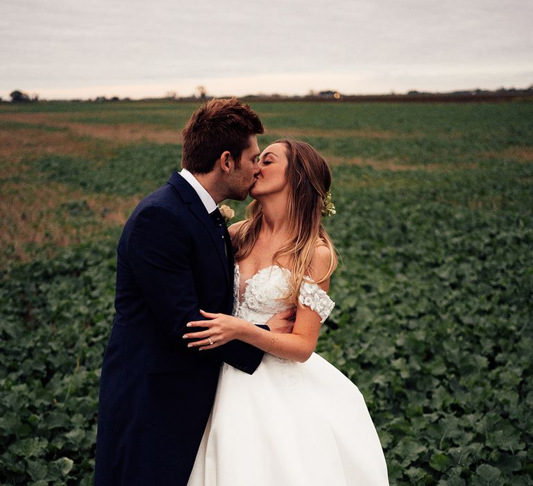 Bride and groom photography for countryside wedding