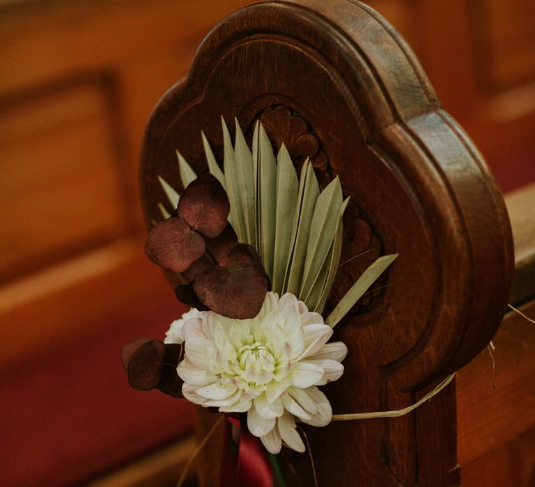 Aisle flower decor 