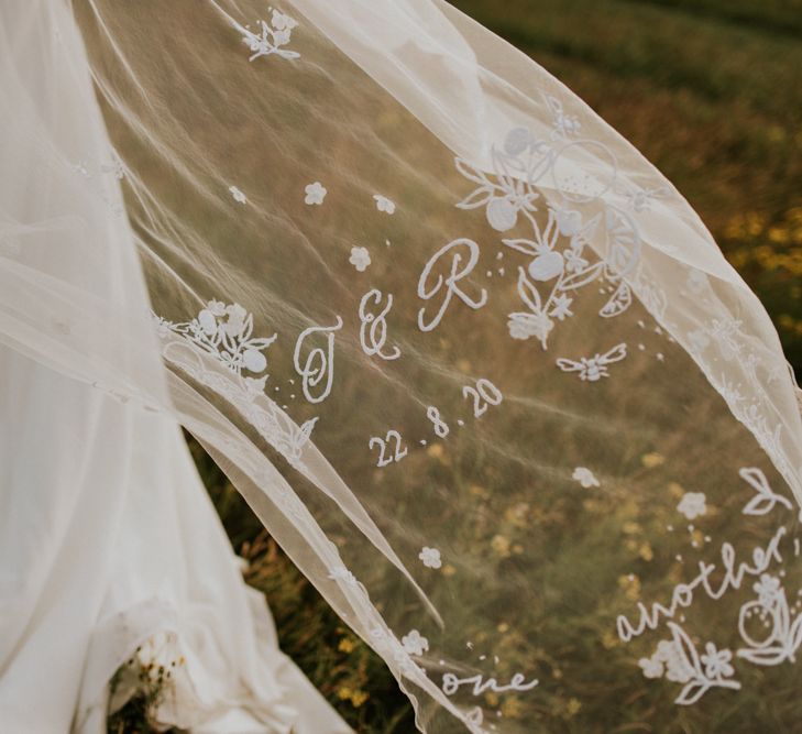 Embroidered wedding veil 