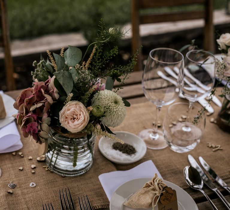 Rustic table decor with floral decoration 