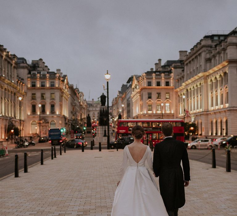 Stunning sunset wedding photography in London