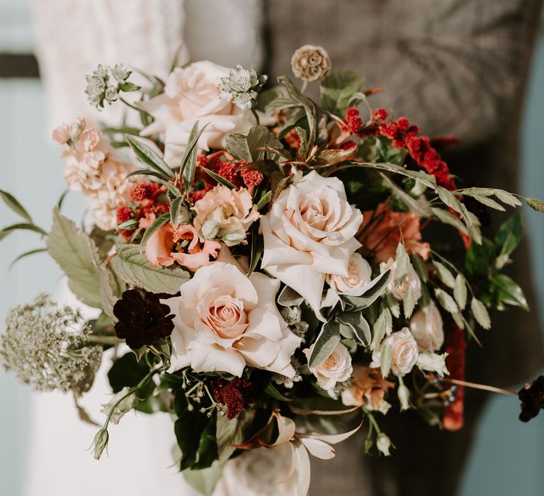 Beautiful Autumnal tone wedding bouquet